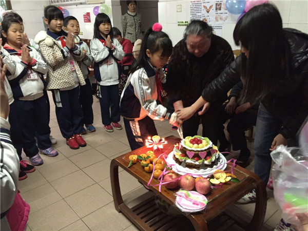 【民政】“情系夕阳红，庆生暖心田”主题生日会
