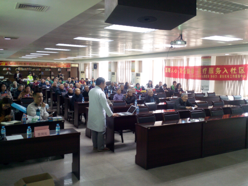 驻市人民医院医务社工,与市人民医院内分泌科尹镇钊主治医师和袁凤鸣